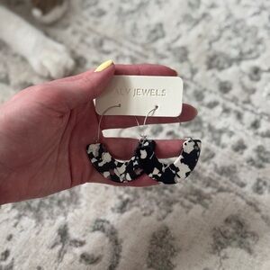 Plunder Black and White Earrings